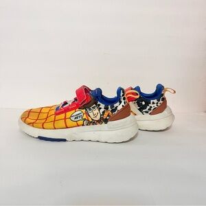 Adidas x Disney Racer Toy Story Woody Sneaker Shoes TR21 Youth Kids Size 2